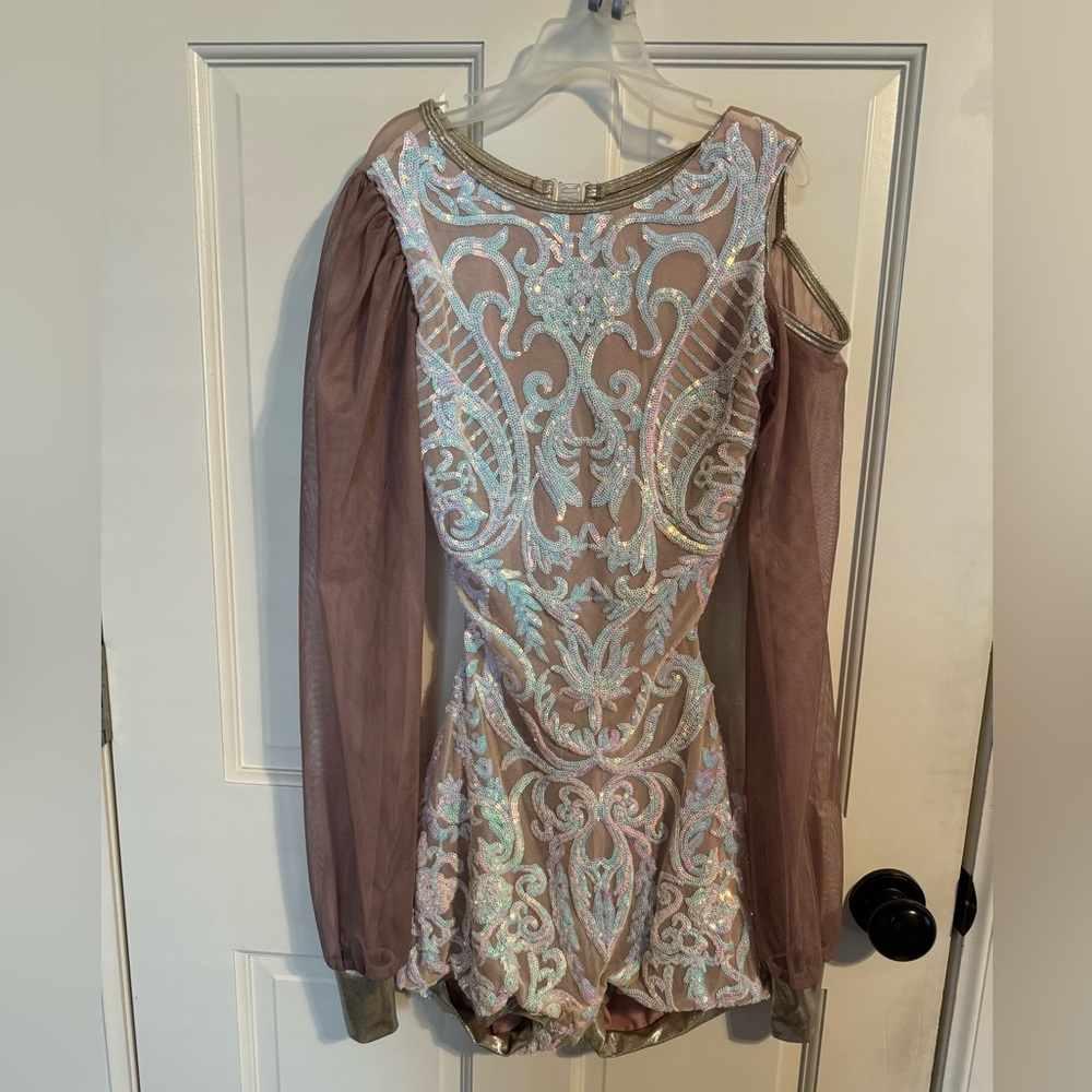 Cream Dance Costume